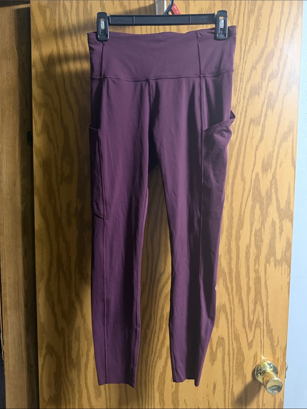 Lululemon High-Waist Active Leggings with Side Pockets - Plum